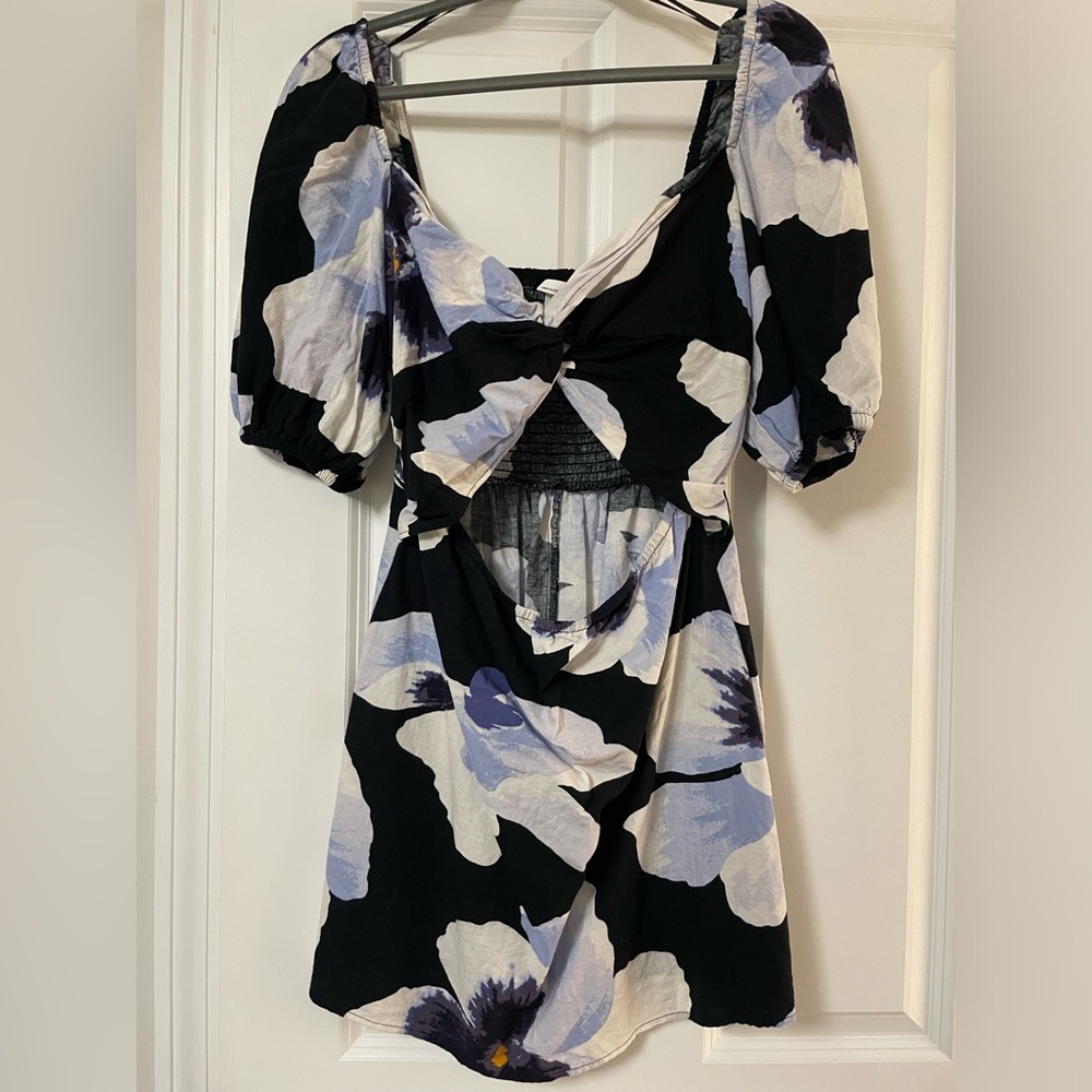Short twist top dress.